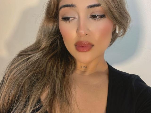 MaeCollins - Live porn &amp; sex cam - 26706602