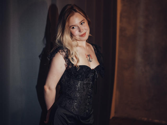 LanaRoselle - Live porn &amp; sex cam - 26720132