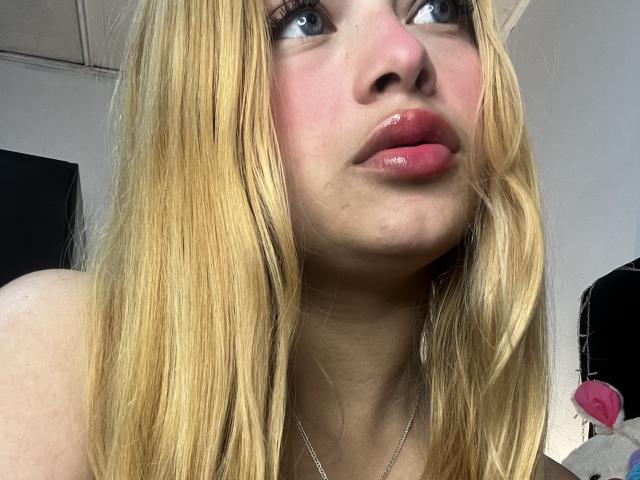 ShantalSummer - Porno na żywo i seks kamera - 26722028