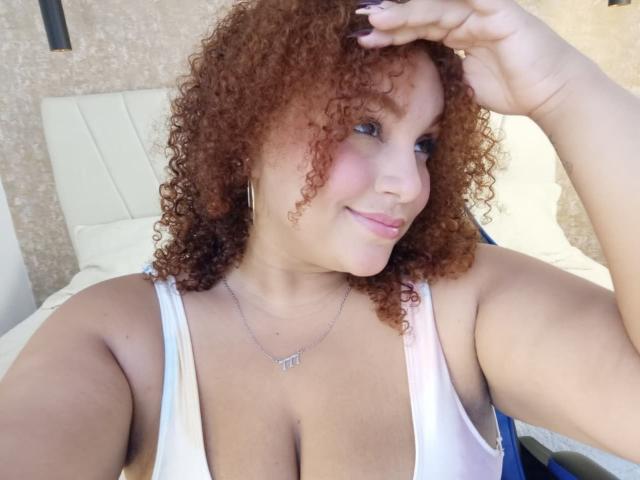 YeraCarey - Live Sex Cam - 26732528