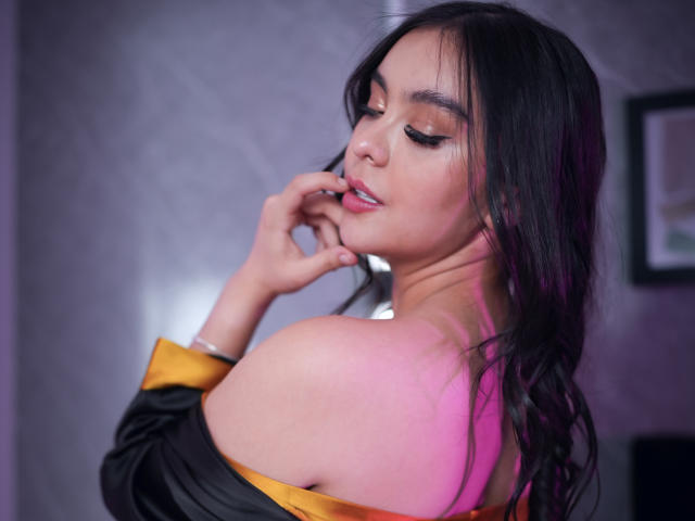 AntonellaWatson - Live Sex Cam - 26746463