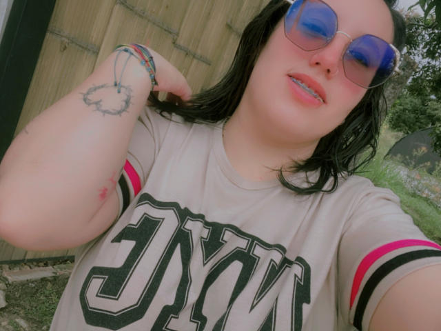 NatalieHarris - Live porn &amp; sex cam - 26749823