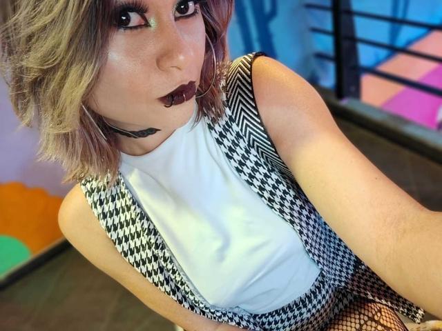 CassieJones - Live sexe cam - 26755472