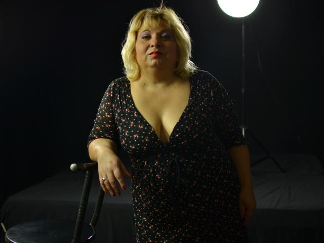 BonitaWetForU - Live sex cam - 2676858