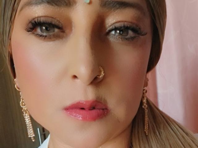 AlessadraJones - сексуальная веб-камера в реальном времени - 26789597