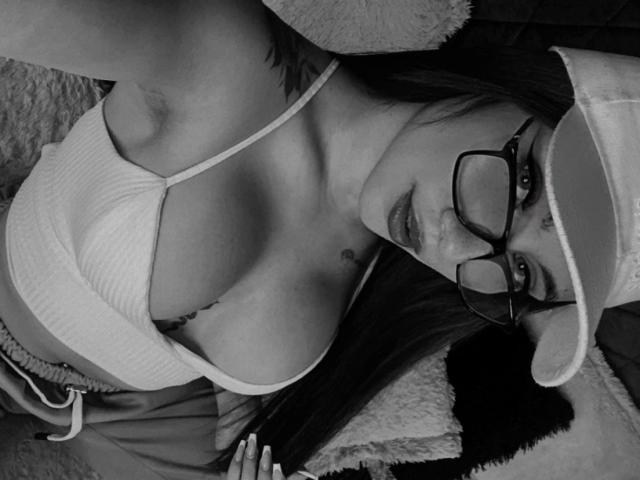 ValeryHarllow - Live sex cam - 26795736