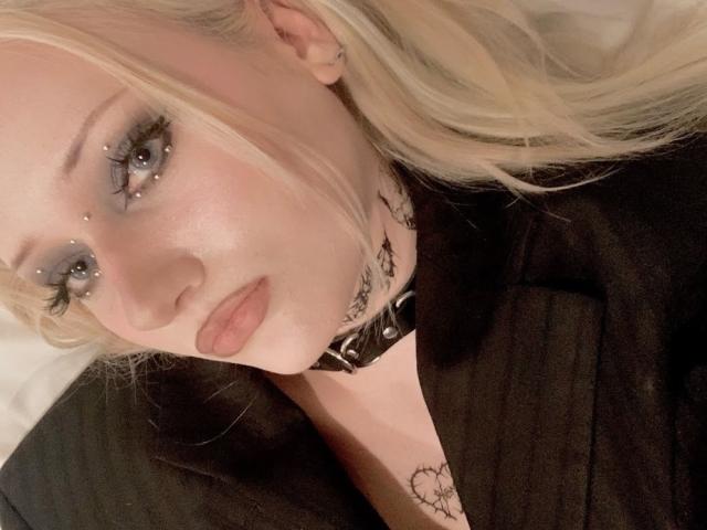 AngelTemptress69 - Live sex cam - 26803534