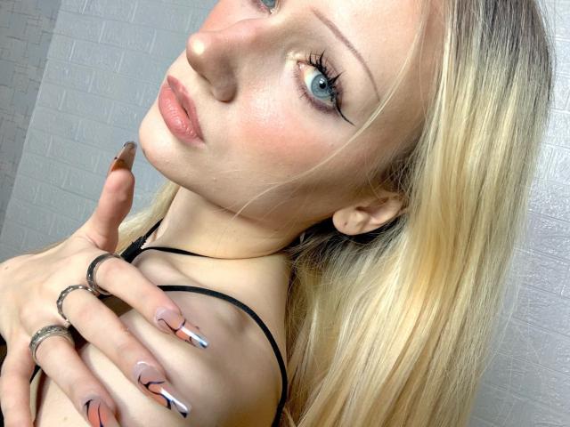 AngelTemptress69 - Live sex cam - 26803590