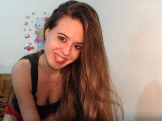 LonelyAngel69 - chat online nude with a standard build Girl 