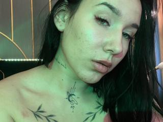 NikkiGoldX - Live porn &amp; sex cam - 26818024