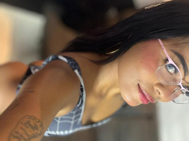 ChloeBrownOne - Porno na żywo i seks kamera - 26838212