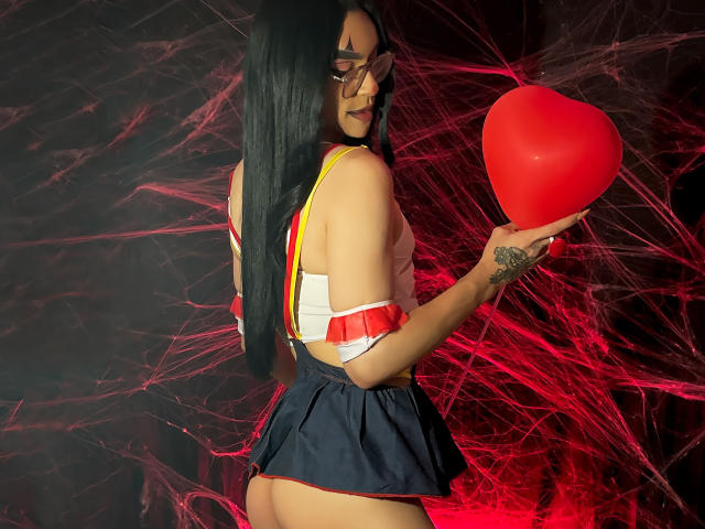 MelissaHotX69 - Live Sex Cam - 26838604