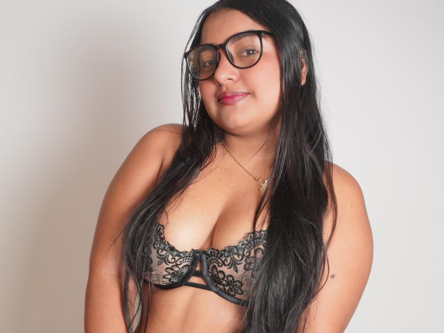 ChloeJacksonS - Live porn &amp; sex cam - 26841789