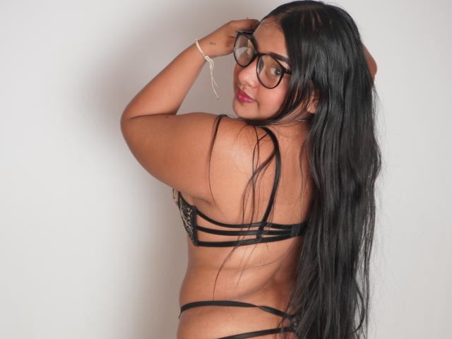 ChloeJacksonS - Live porn &amp; sex cam - 26841803