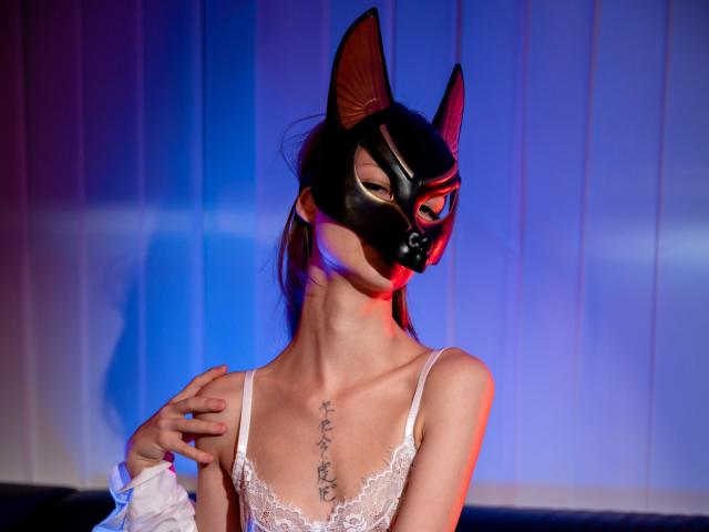 EmiLake - Porno na żywo i seks kamera - 26844610