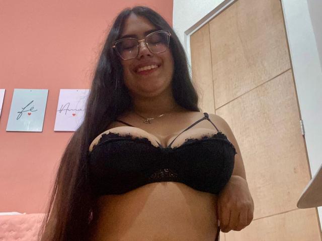 CurvyBuffG - сексуальная веб-камера в реальном времени - 26846367