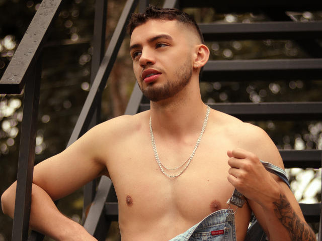 MichaelMagno - Live sex cam - 26848852