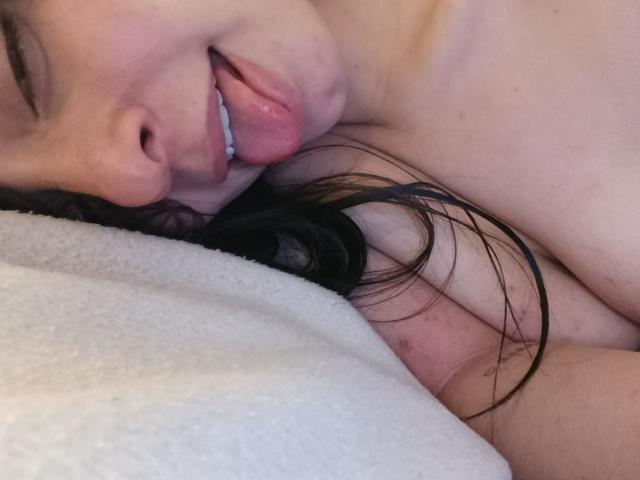 LunaBlake69 - Élő pornó és szexkamera - 26853241