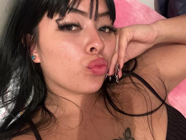 KateWelsin - ライブポルノ&amp;セックスカム - 26872925