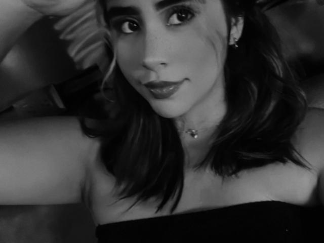 OlivaStellas - Live porn &amp; sex cam - 26887023