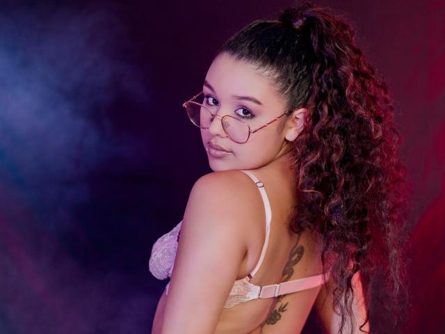 SofiaYue - Live sexe cam - 26897327