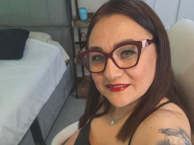 LadyNylonOh - Live sex cam - 26900449