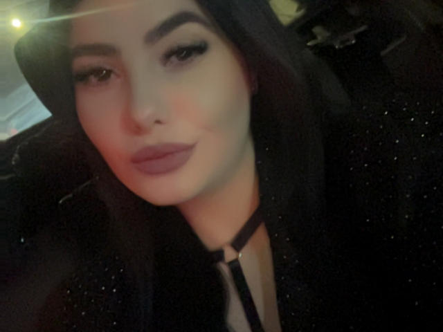 MelissaGlow - Élő pornó és szexkamera - 26909969