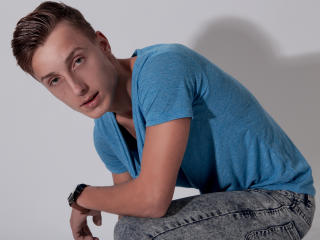MilesKepler - Webcam live hard with a Homosexuals with muscular physique 