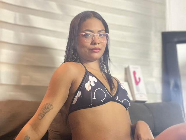 ChloeBrownOne - Porno na żywo i seks kamera - 26921022