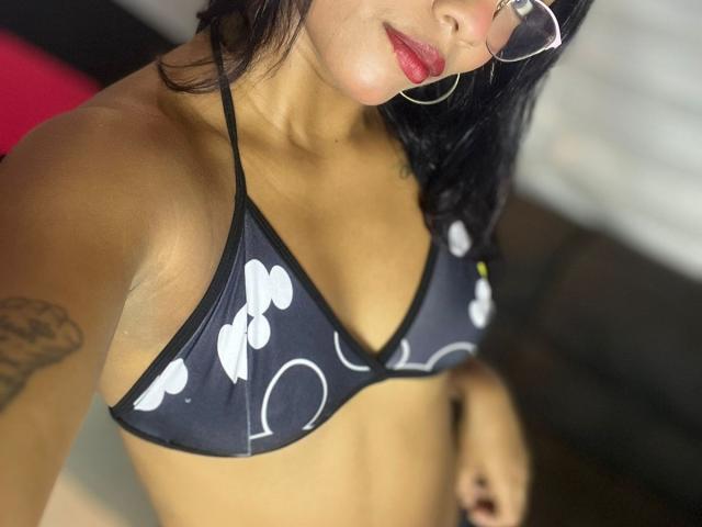 ChloeBrownOne - Live porn &amp; sex cam - 26921085