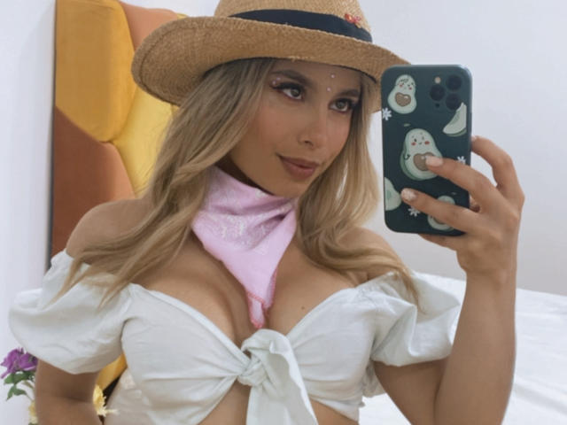 AmaraRicci - Live porn &amp; sex cam - 26940825