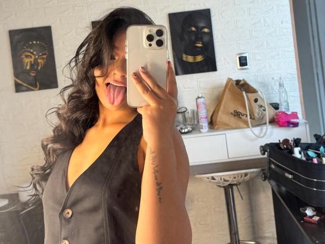 AlessiaFerry - Live Sex Cam - 26947405