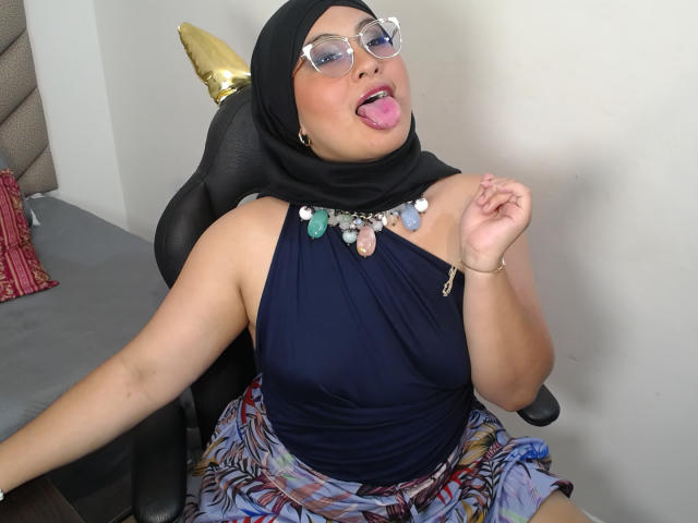 HelueJamil - Live sex cam - 26950618