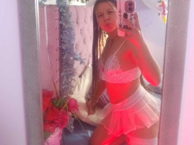 GraceRedMiller - Camera khiêu dâm &amp; quyến rũ trực tiếp - 26951885