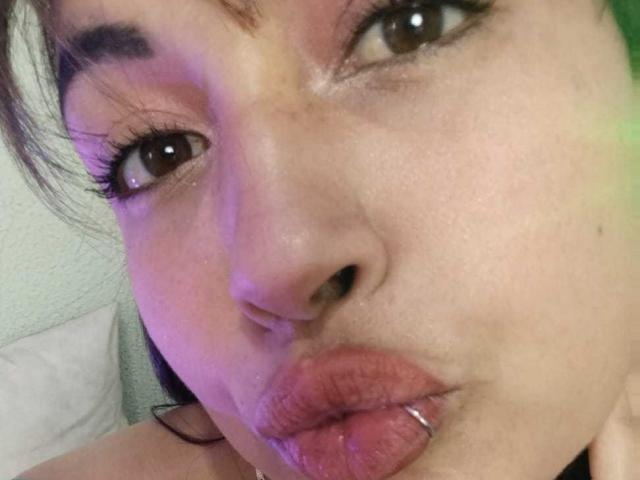 MirandaDreams - Live porn &amp; sex cam - 26972228