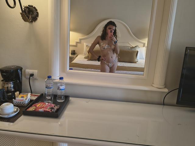 ElizaCanterville - Élő pornó és szexkamera - 26982363