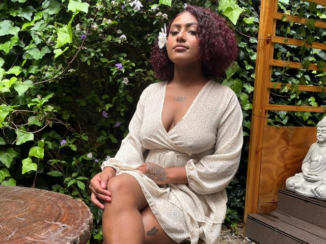 AmberQueeny - Camera khiêu dâm &amp; quyến rũ trực tiếp - 26984421