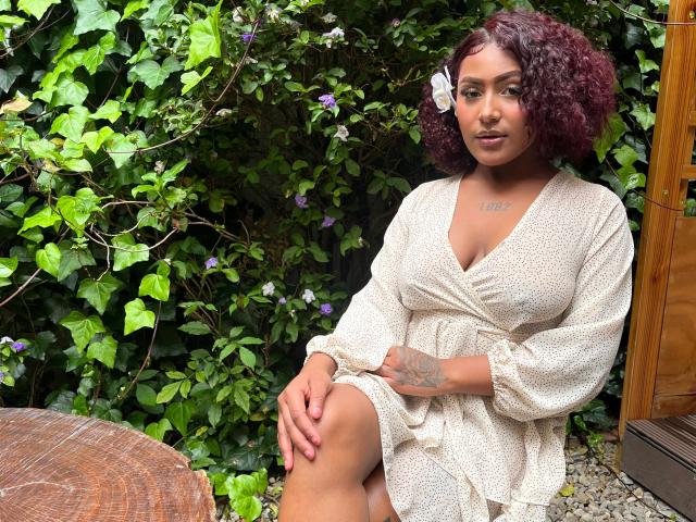 AmberQueeny - Live sex cam - 26984456