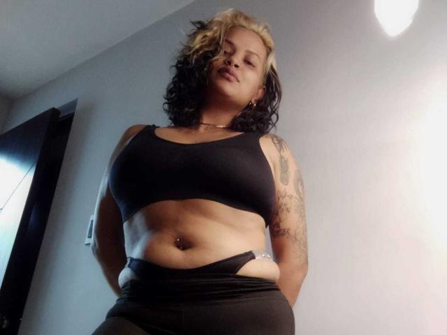 MariGonz - פורנו בשידור חי ומצלמת סקס - 26985961