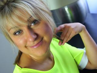 HottClara - chat online xXx with this shaved sexual organ Gorgeous lady 