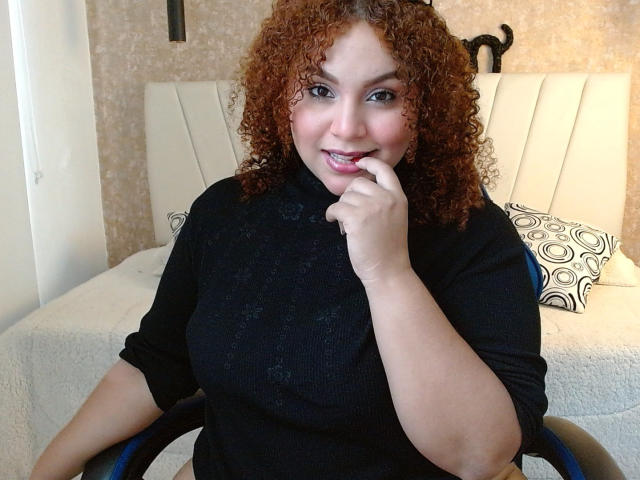 YeraCarey - Live Sex Cam - 26994243