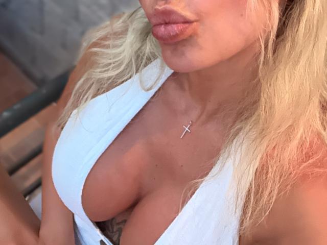 Lellie - Porno na żywo i seks kamera - 27001754