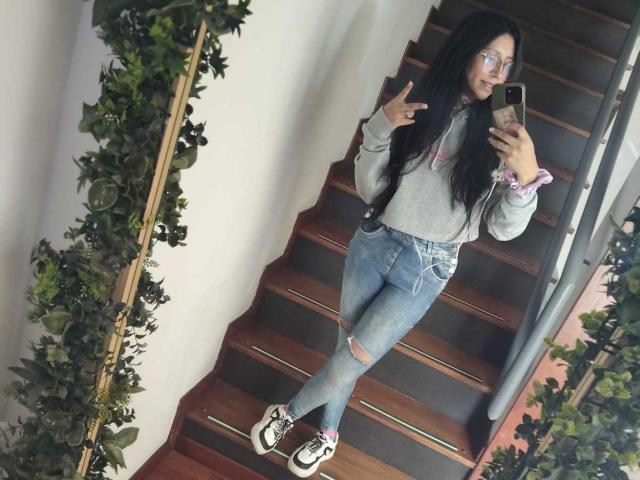 VioletXBloom - Live sex cam - 27005646