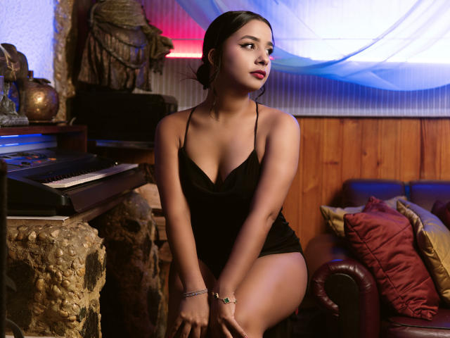 MariamLara - сексуальная веб-камера в реальном времени - 27010252