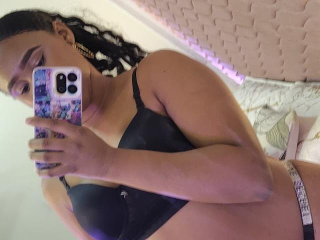 MikaelaCooper - Sexe cam en vivo - 27012506