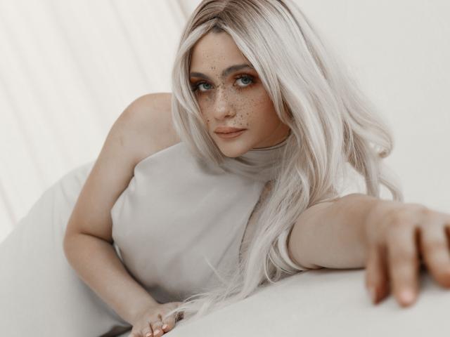 LeslieMineg - Live sex cam - 27014438