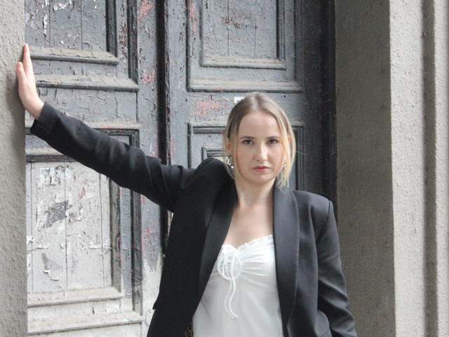 SofieBloom - сексуальная веб-камера в реальном времени - 27015021