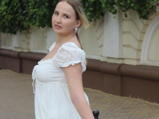 SofieBloom - Live porn &amp; sex cam - 27015035