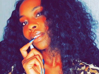 Queen-Adora-hot - сексуальная веб-камера в реальном времени - 27020873