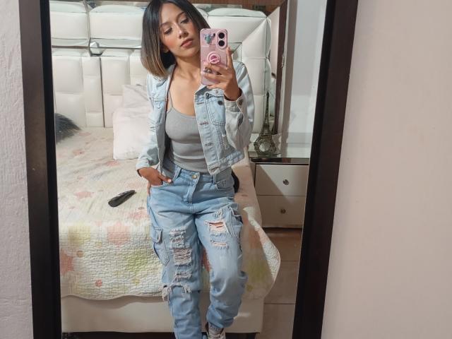 BrianaHarpers - Live porn &amp; sex cam - 27029950